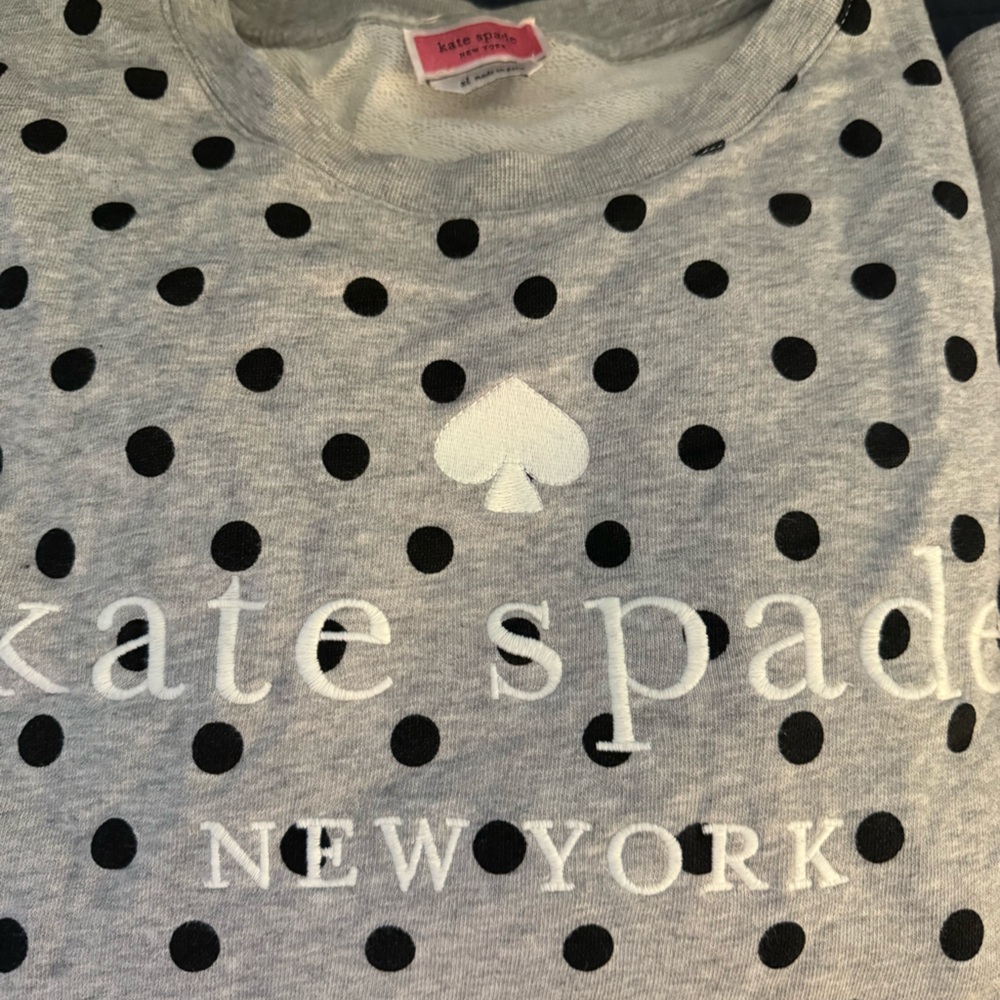 Kate Spade light sweatshirt. Size XL. Great condition.